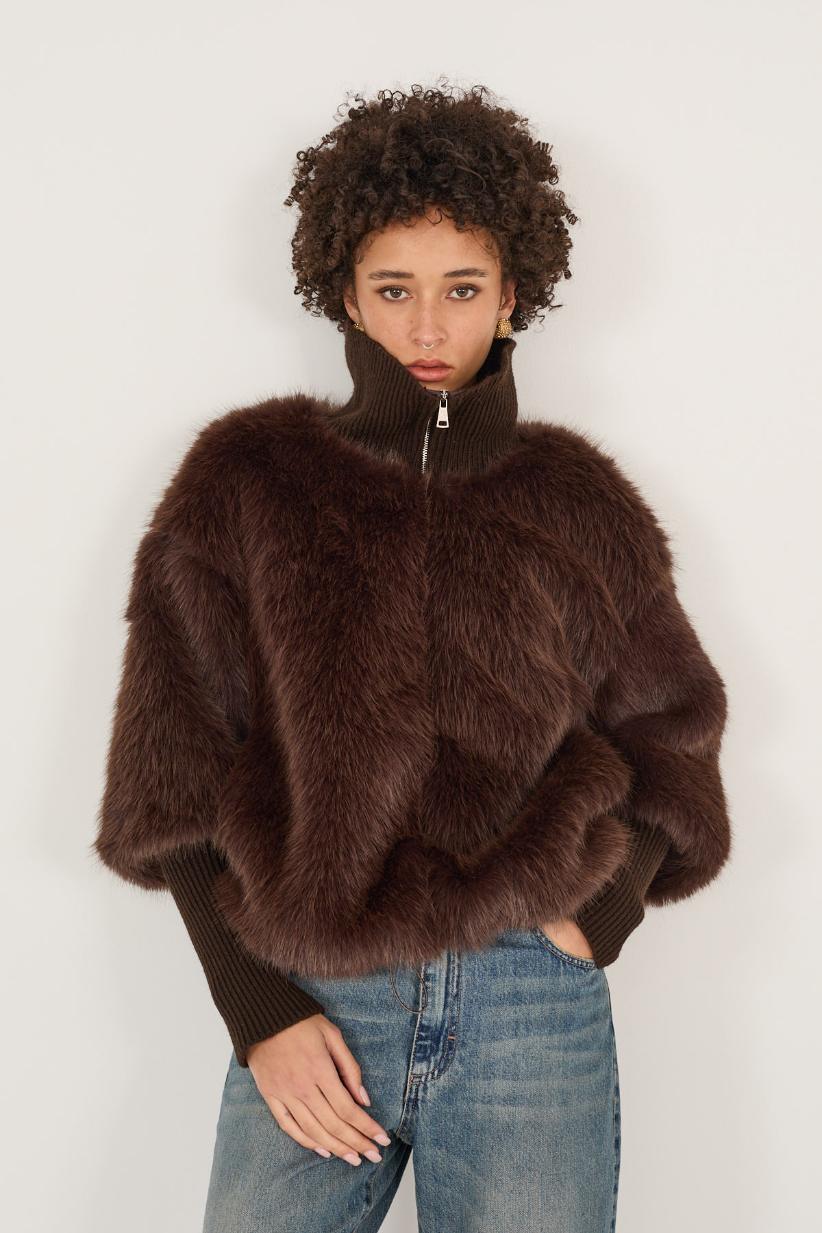 pelliccia-con-maniche-in-maglia-s40m1309-07-webout.jpg