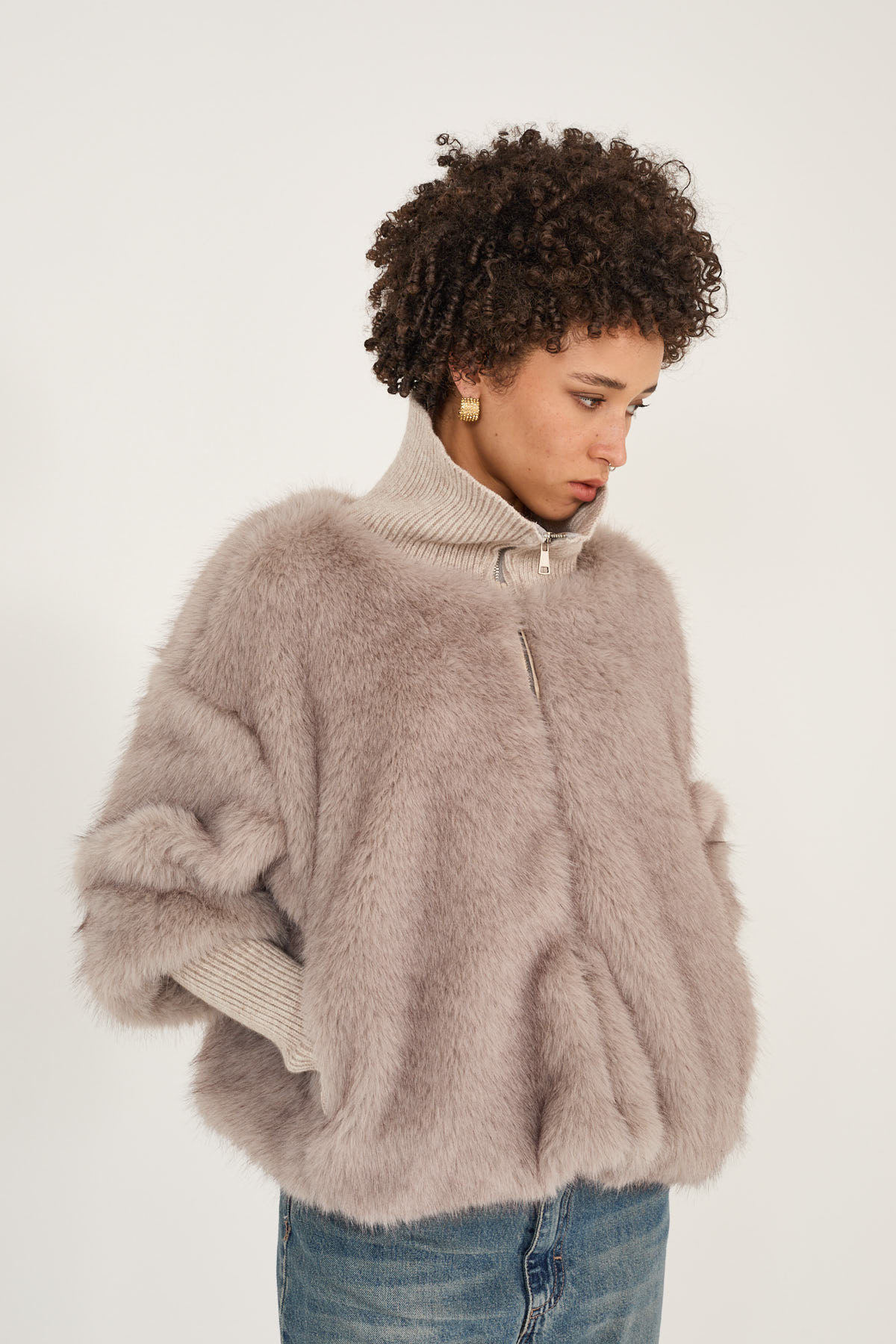 pelliccia-con-maniche-in-maglia-s40m1309-474-webout.jpg