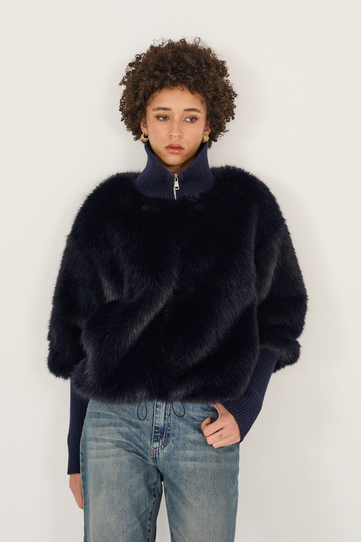 pelliccia-con-maniche-in-maglia-s40m1309-73-webout.jpg